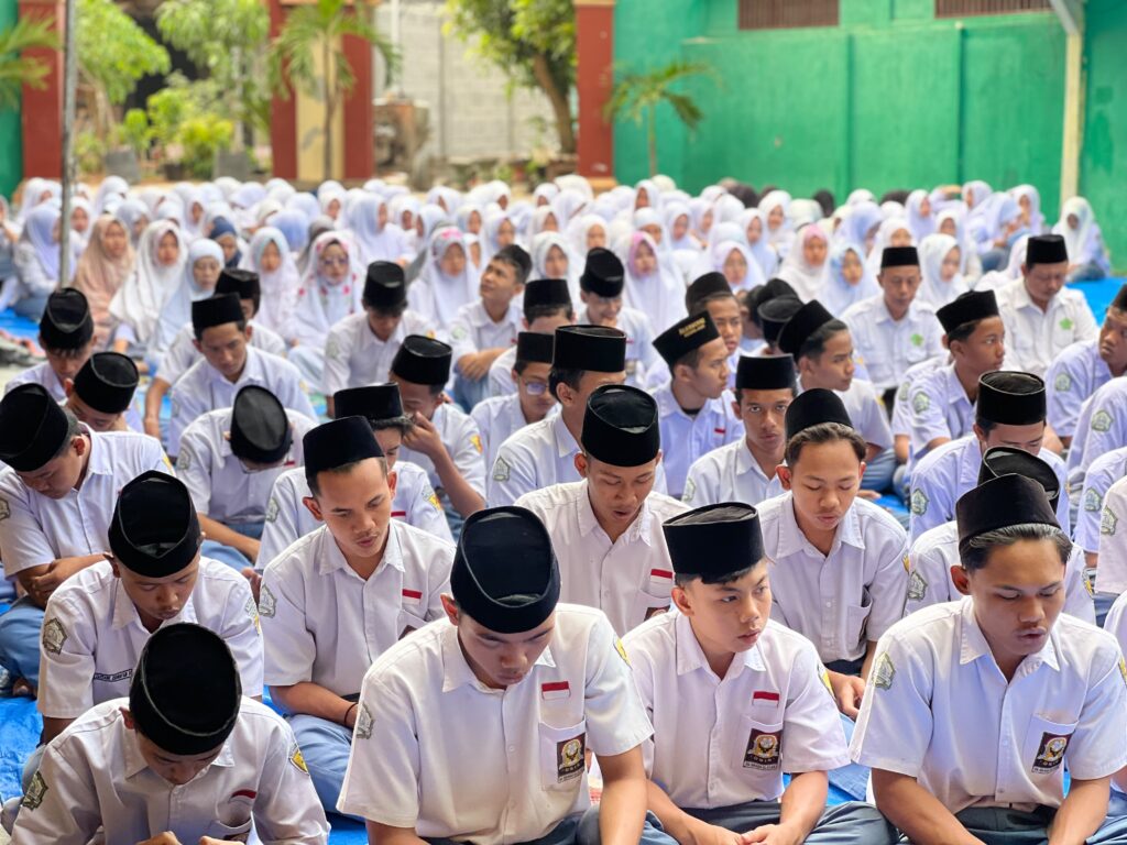Sambut Awal Pekan dengan Keberkahan.